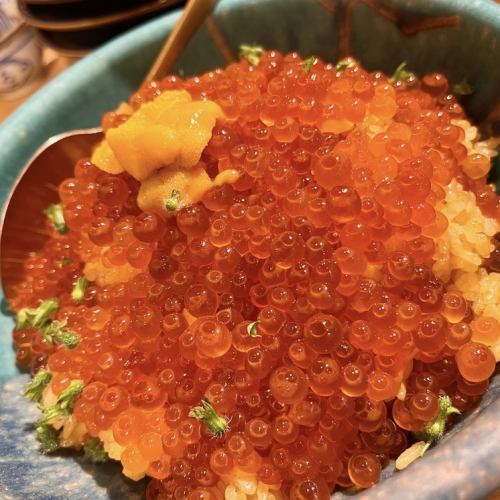 An ever-popular dish! A luxurious dish like no other [Uni salmon roe rice]