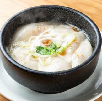 白湯水餃子