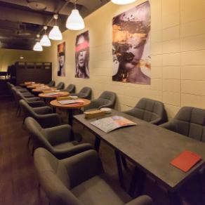 《お2人でも対応可能なテーブル席です◎》