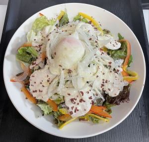 温玉シーザーサラダ