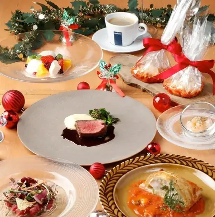 限时优惠：12月24日至25日 ◆圣诞套餐◆ 共8道菜，8000日元♪