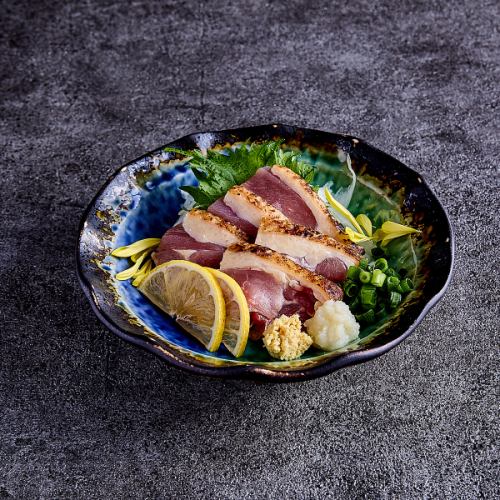 地鶏もも刺し