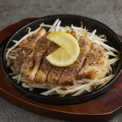 ポークステーキ ～レモン＆ペッパーソース～