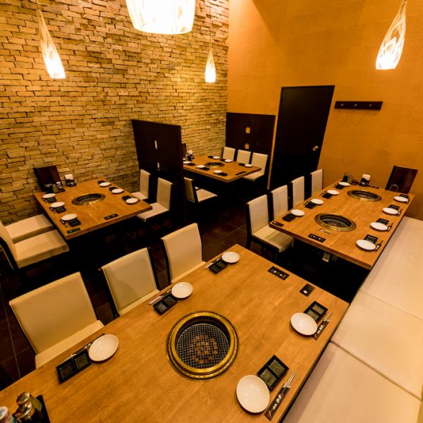 Our shop is located in the direction of Urayasu City Sogo Park from Shin-Urayasu Station.You can spend a relaxing time in the stylish and clean spacious store.There are plenty of seat valuations, so you can use it in various scenes from small groups to banquets ♪