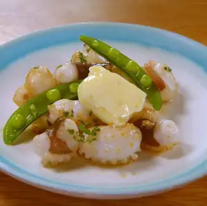 イカ下足の香味バター焼き ～アンチョビの余韻～