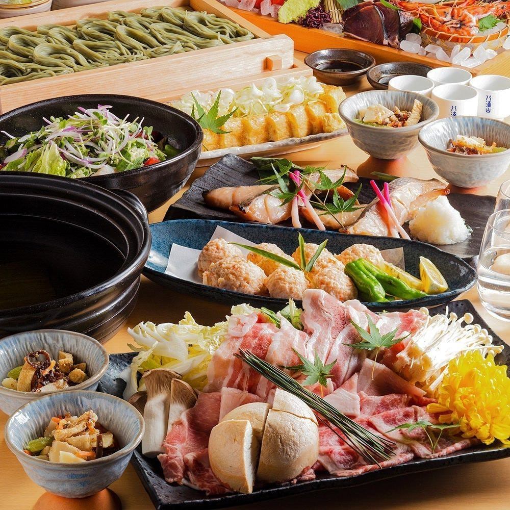 Enjoy a special moment with a luxurious banquet course that savours the flavours of Kyoto