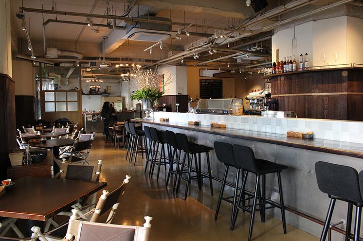 Casual Italian dining located under the Kyobashi Station overpass ★ Relaxed and comfortable space ◎