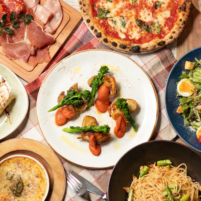 Great value lunch set ♪ All-you-can-eat bread and rice included in the set lunch!