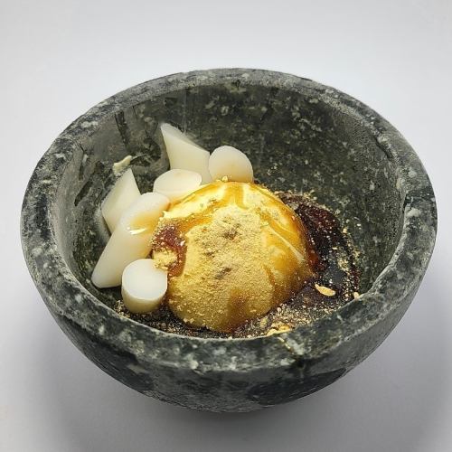 한국 떡과 검은 꿀 가루 아이스 <바닐라/말차>