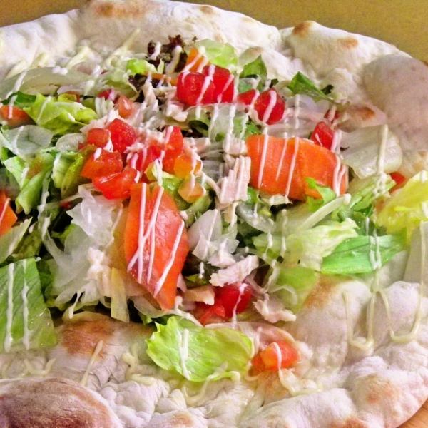 pizza fresh salad