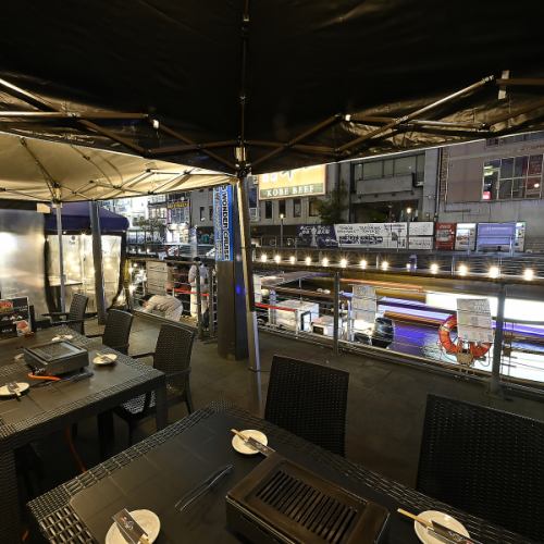 テラス席もあります◎