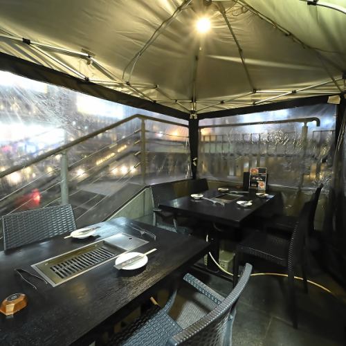 夏冬関係なくテラス席を満喫！夜景を見ながらの焼肉◎