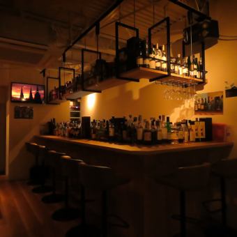 カウンター席　1名様掛け×8席