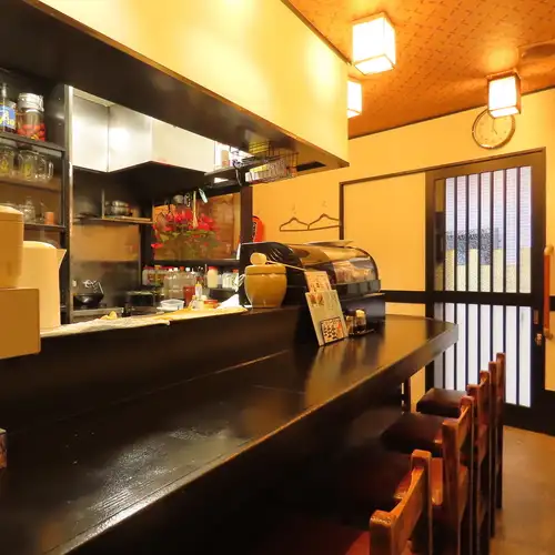 カウンターでサク飲み！