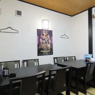 畳に屋形船仕様のテーブルを配置した珍しい空間！繋げて中宴会も可能です