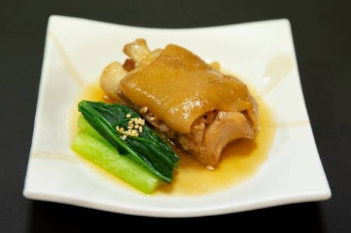豚足の甘辛煮