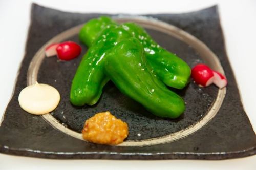 パリパリ冷やしピーマン　島唐辛子ナリ味噌添え