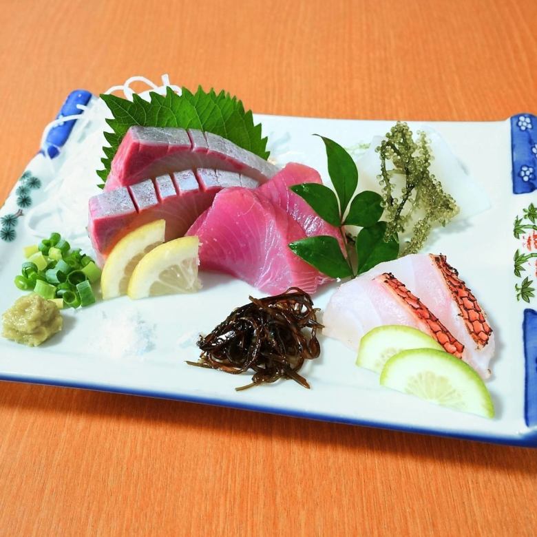 【奄美の美味】地魚のお刺身四種盛り合わせ