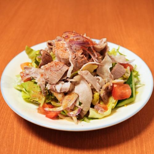 【奄美の美味】あかりんとんの豚しゃぶサラダ