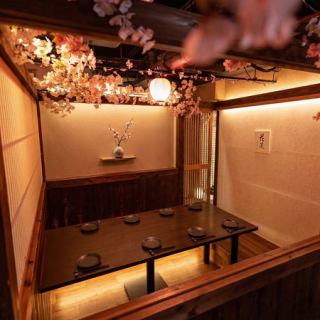 大人数での宴会にも対応できる席をご用意しており、会社宴会や歓送迎会、打ち上げなどさまざまなシーンでご利用いただけます。牛タンや海鮮料理を楽しめる飲み放題付きコースも充実しているため、幹事様にも安心。国分町で団体宴会をお考えの際はぜひご利用ください。