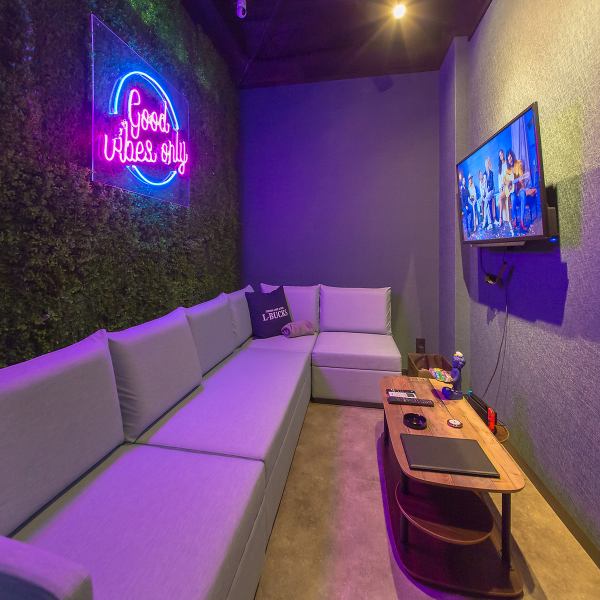 [Completely private VIP room] In the VIP room, you can enjoy Nintendo Switch, Netflix, Amazon Prime Video, and Youtube! This room is popular with close friends and couples!