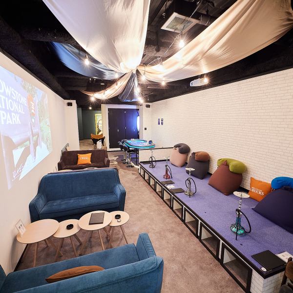 [Popular Yogibo area♪] This is a recommended space where you can enjoy the shisha projector while relaxing on Yogibo.You can take off your shoes and relax, so this is a very hygienic and popular seat!There are also sofa seats It is a very fulfilling space in the Umeda area such as private rooms ♪
