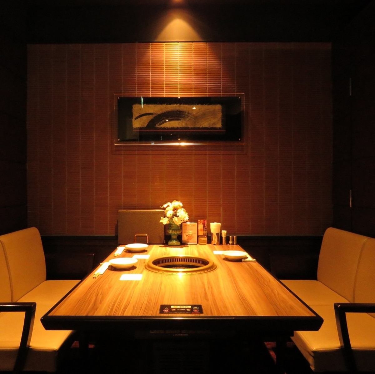 Private seating for 2 persons.Location ◎ Have a premium Yakiniku date with A5 Wagyu