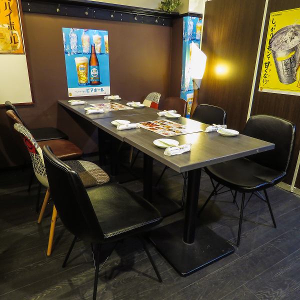 The private room seats can be used by a variety of people! Private rooms can be reserved for 40 or more people, and up to 50 people! We are also open for lunch for 10 or more people!