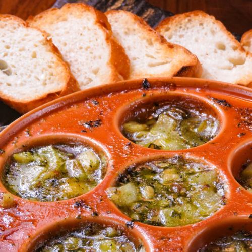 大人気！ツブ貝のエスカルゴ風