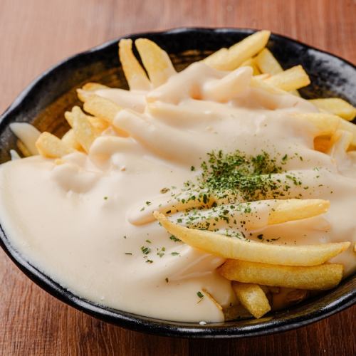 Addictive Gratin Cheese Potatoes