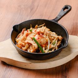 スタミナホルモン炒め