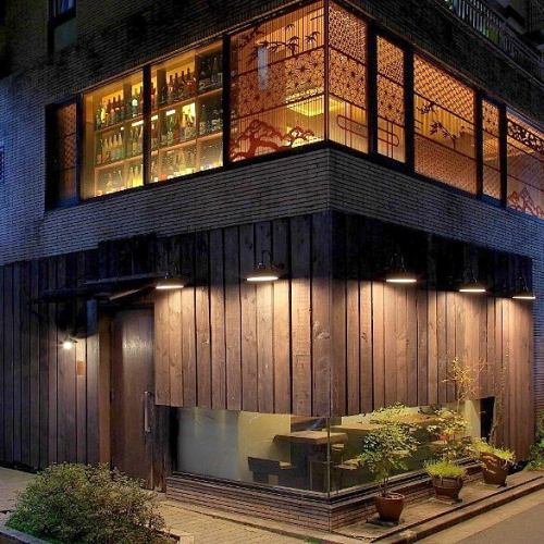 <p>从三鹰站南口步行2分钟！三只猴子是地标◎二楼有我们的商店，所以请注意双脚。</p>