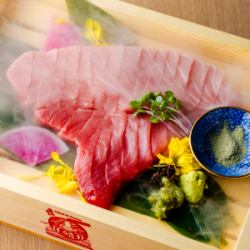 本鮪の断面刺し（腹）