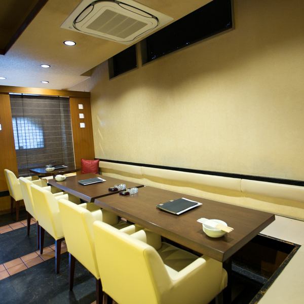 We also have a semi-private room that can accommodate up to 20 people! You can use it in various scenes such as company banquets, private banquets, girls' parties in the future ☆