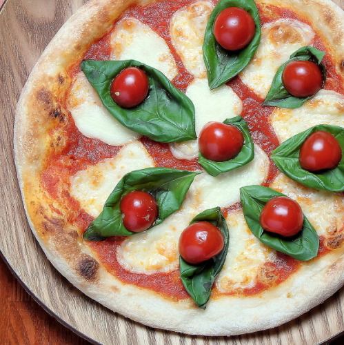 The classic Naples Margherita!