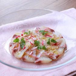 자랑스러운 신선한 카르파치오