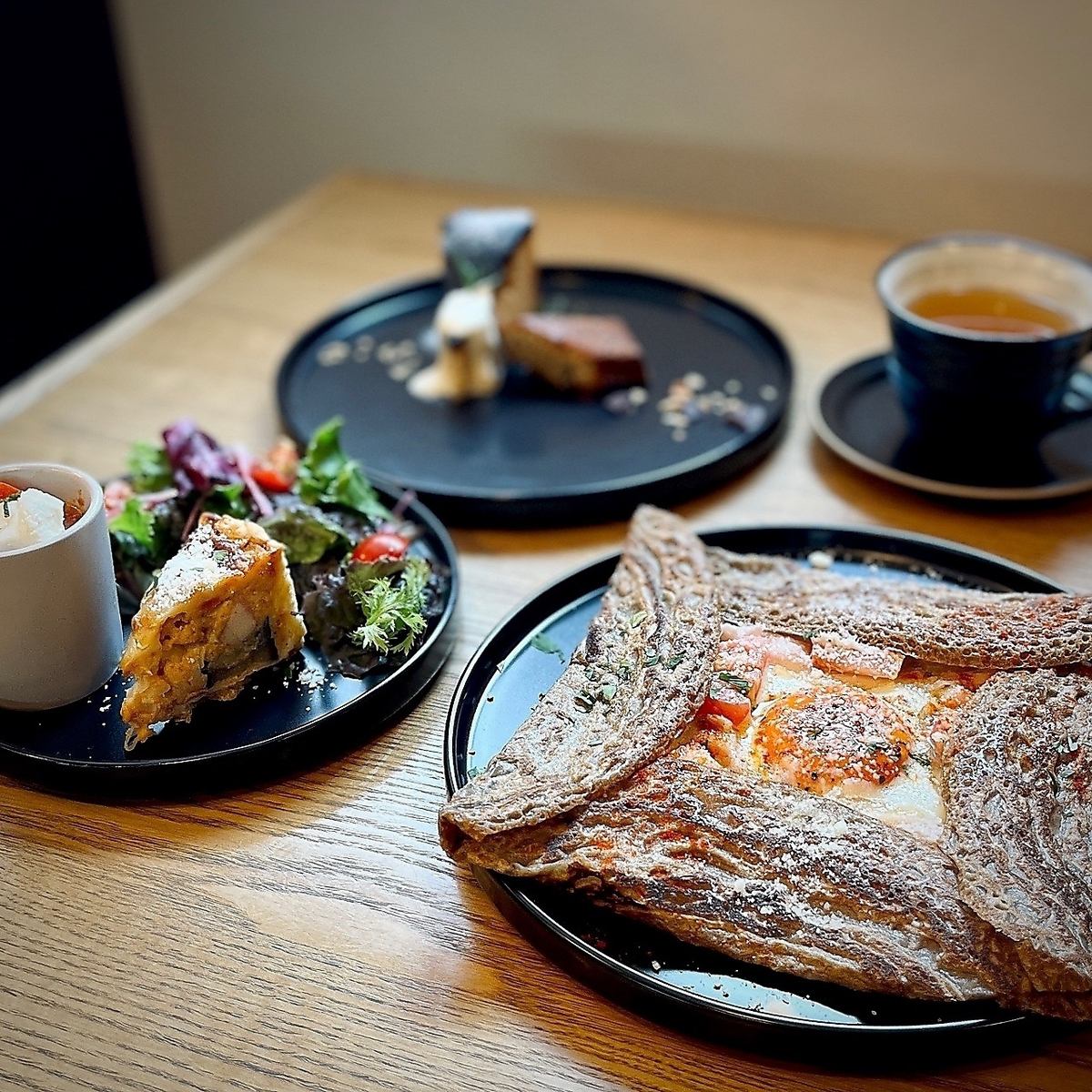 A course that includes galettes, quiche, and more, plus 90 minutes of free cafe time!