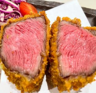 《肉屋のこだわりメニュー》赤身牛カツ (ザブトン)