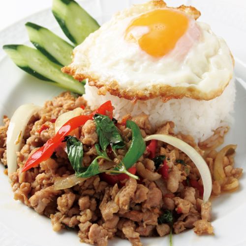 注目のガパオも☆