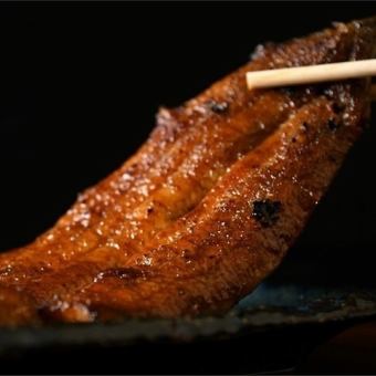 【鳗鱼套餐】共6道菜。凭优惠券,原价6000日元→现价5000日元(含税)。*仅限现金支付。当日不接受预订。