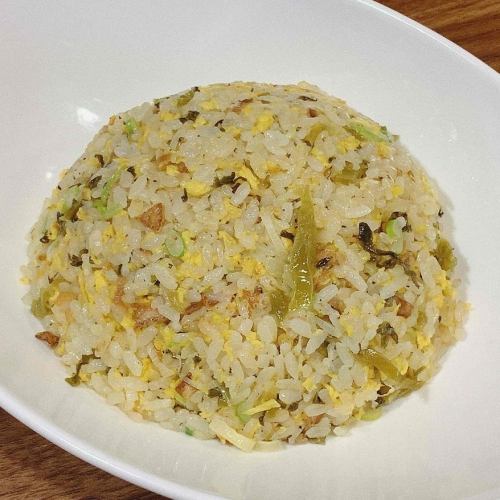 カフェの本気高菜チャーハン&ランチ限定ミニサラダ付き