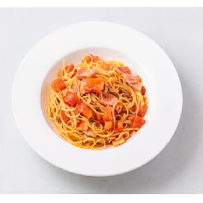 ベーコンとトマトのパスタ