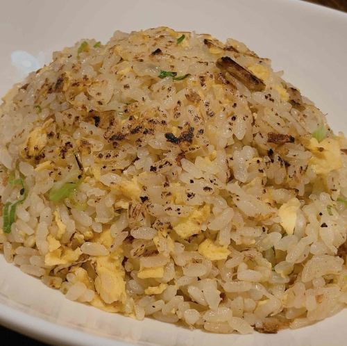 カフェの本気焦がしチャーハン