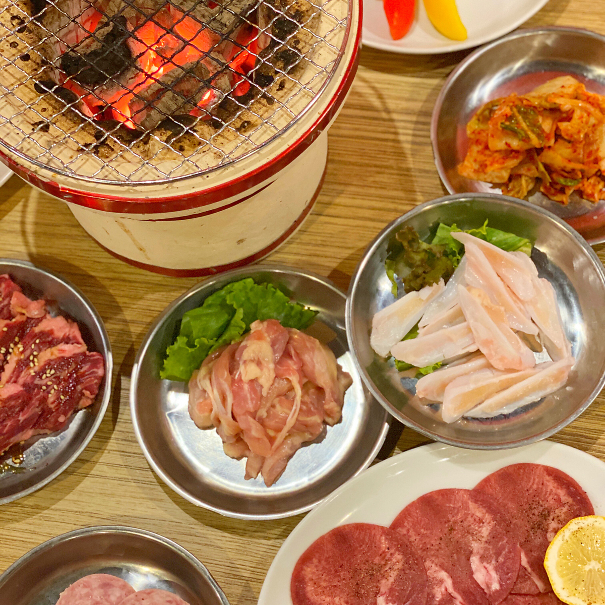 お席 炭火焼肉 ホルモン とんちゃん ぶーたん