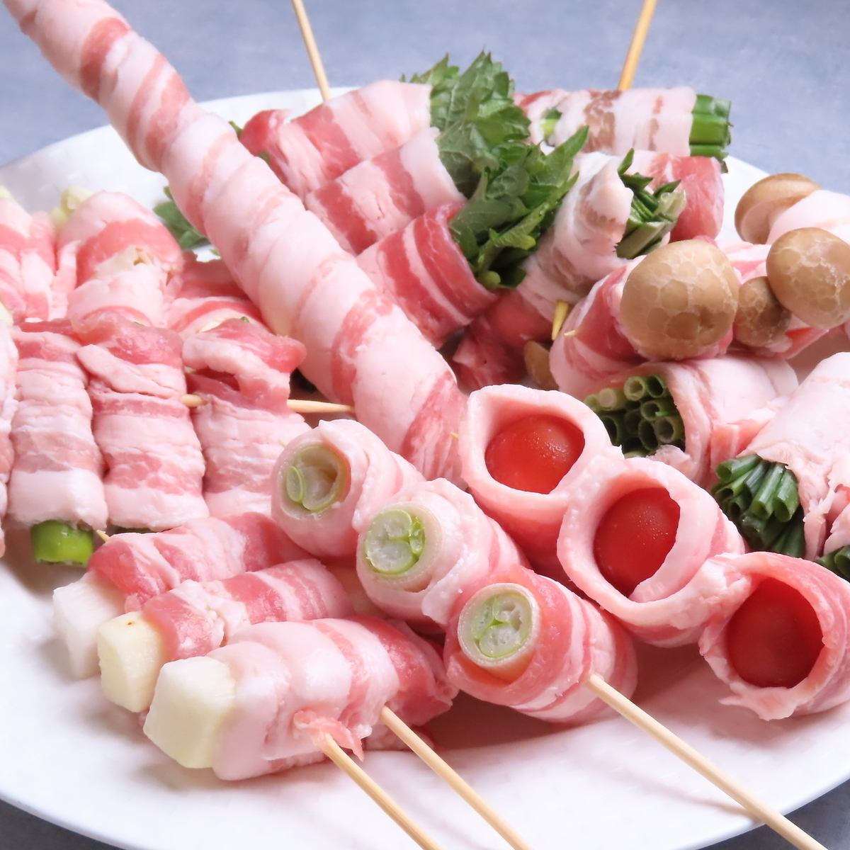 能登豚を使用した野菜巻き串は大人気の一品！