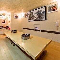 We have private rooms with tatami mats where you can enjoy a relaxing meal.