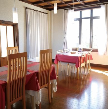 【1階席貸切OK】人数は17名~24名様まで対応可能です。なお、16名様以下の場合は、ランチコースを5000円以上でご予約いただければ貸切が可能です。ディナーの場合は6000円以上のコースで応相談となります。会社宴会や特別なイベントなど、様々なシーンでご利用いただけます。ぜひお気軽にご相談ください!