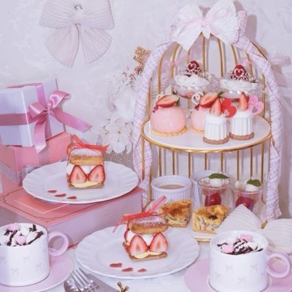 季節ごとに変わる店内とメニュー♪幻想k的な世界観とアフタヌーンティーを楽しめる★