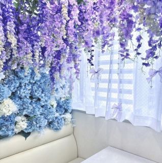 静かな雰囲気の半個室席は、周囲を気にせずにゆったりとした時間を楽しむことができ、心安らぐひとときを提供します☆プライベート感があり、特別なデートや大切なお話をするのに最適な空間です◎