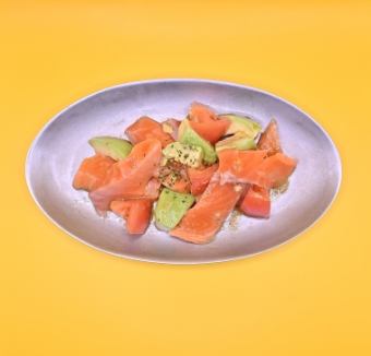 サーモンとアボカドマリネ